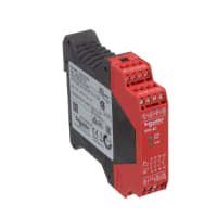 Relais de la seguridad de Preventa XPS-AC, solo canal, 24 VAC/DC, 3 seguridades, 1 auxiliar