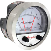 Galga de presión diferenciada, 0-5 en el agua, 2% del acumulador, 1/8 NPT Fem, serie 3000MR