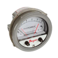 Galga de presión diferenciada, 0-10 en el agua, 2% del acumulador, 1/8 NPT Fem, serie 3000MR