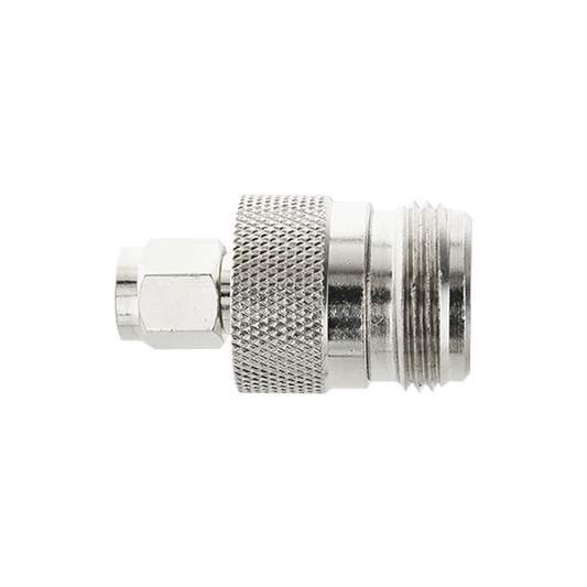 Adaptador en Linea de Conector SMA Macho a N Hembra.