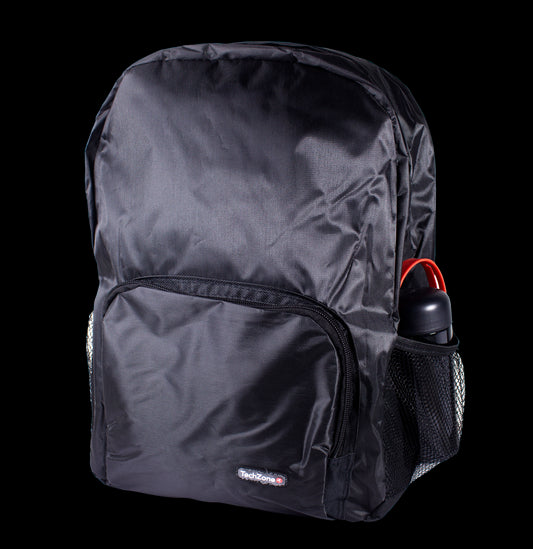 Back pack TechZone Basic, capacidad de 15.6, confeccionado en Nylon. Color negro.