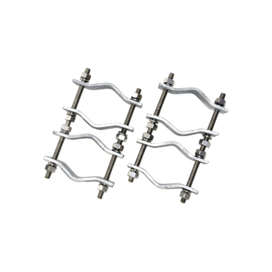 Juego de Dos Abrazaderas Dobles para MÃ¡stiles de 3.8 a 8.9 cm, con SeparaciÃ³n entre centros de 12 cm.