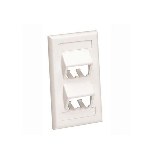 Placa de Pared Vertical ClÃ¡sica, Salida Para 4 Puertos Mini-Com Inclinados, Con Espacios Para Etiquetas, Color Blanco Mate