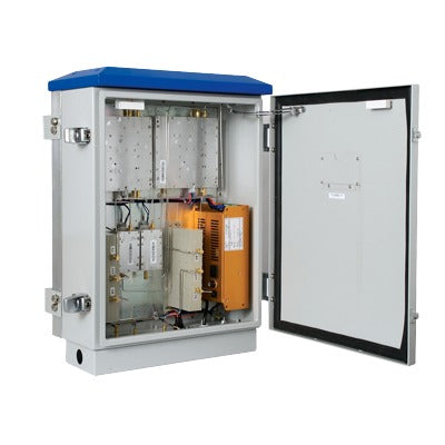 Amplificador de SeÃ±al Celular de Alta Potencia. Especial para Crear una Zona Celular en Ãreas Rurales o Comunidades Alejadas. 95 dB de Ganancia, 20 Watts de Potencia, 850 MHz Banda de Frecuencia. Hasta 5 Km Lineales de Cobertura.