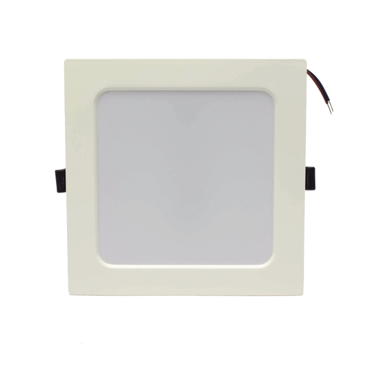 Spot Cuadrado Empotrable / 17.5 x 17.5 cm / Luz Fría / 110 V / 15 W / 1200 lúmenes / 25000 hrs / Ángulo de apertura 120° / IP20