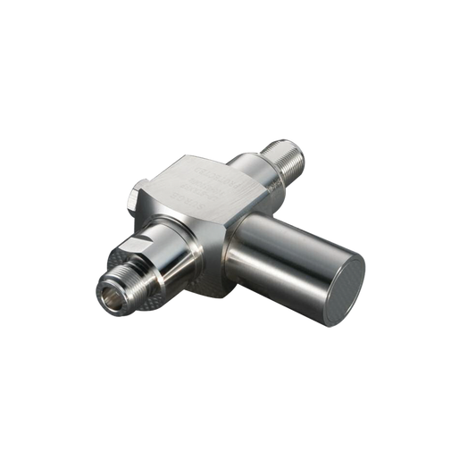 Protector Coaxial de Excelente desempeÃ±o PIM para aplicaciones de 800 a 2,500 MHz, Conectores N-hembra.